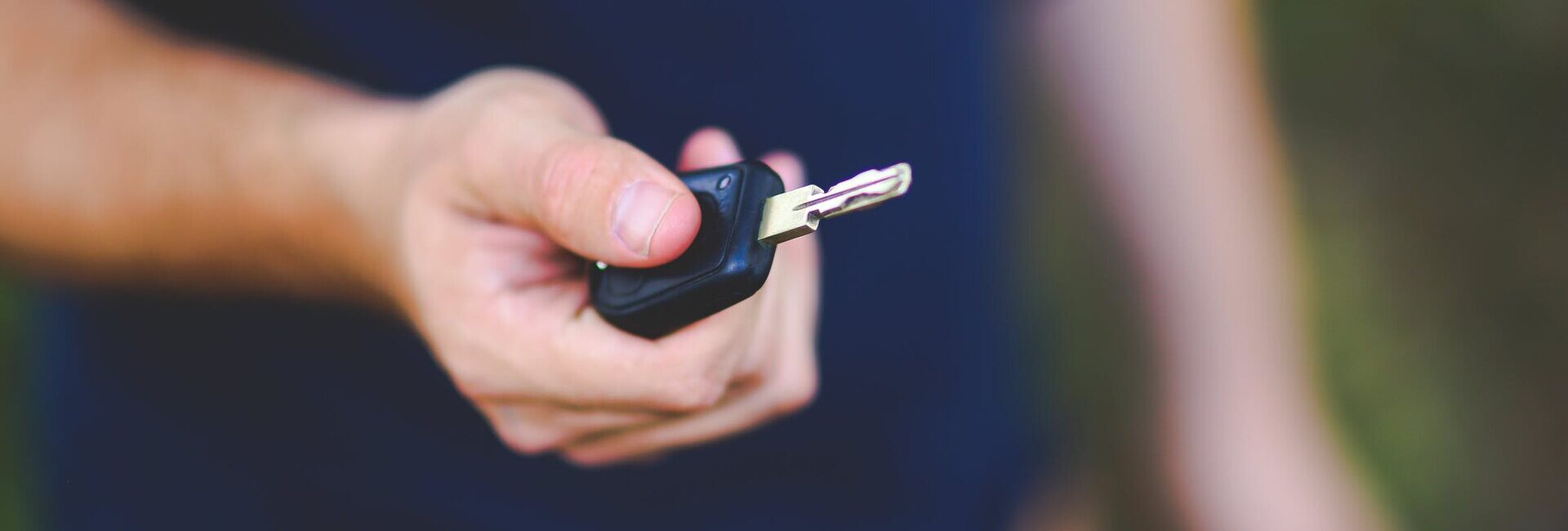 Remise des clés d’une voiture lors d’une vente