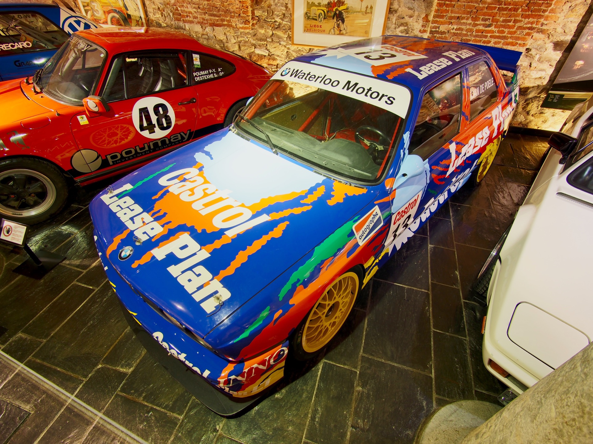 BMW M3 E30 de compétition exposée dans un musée automobile