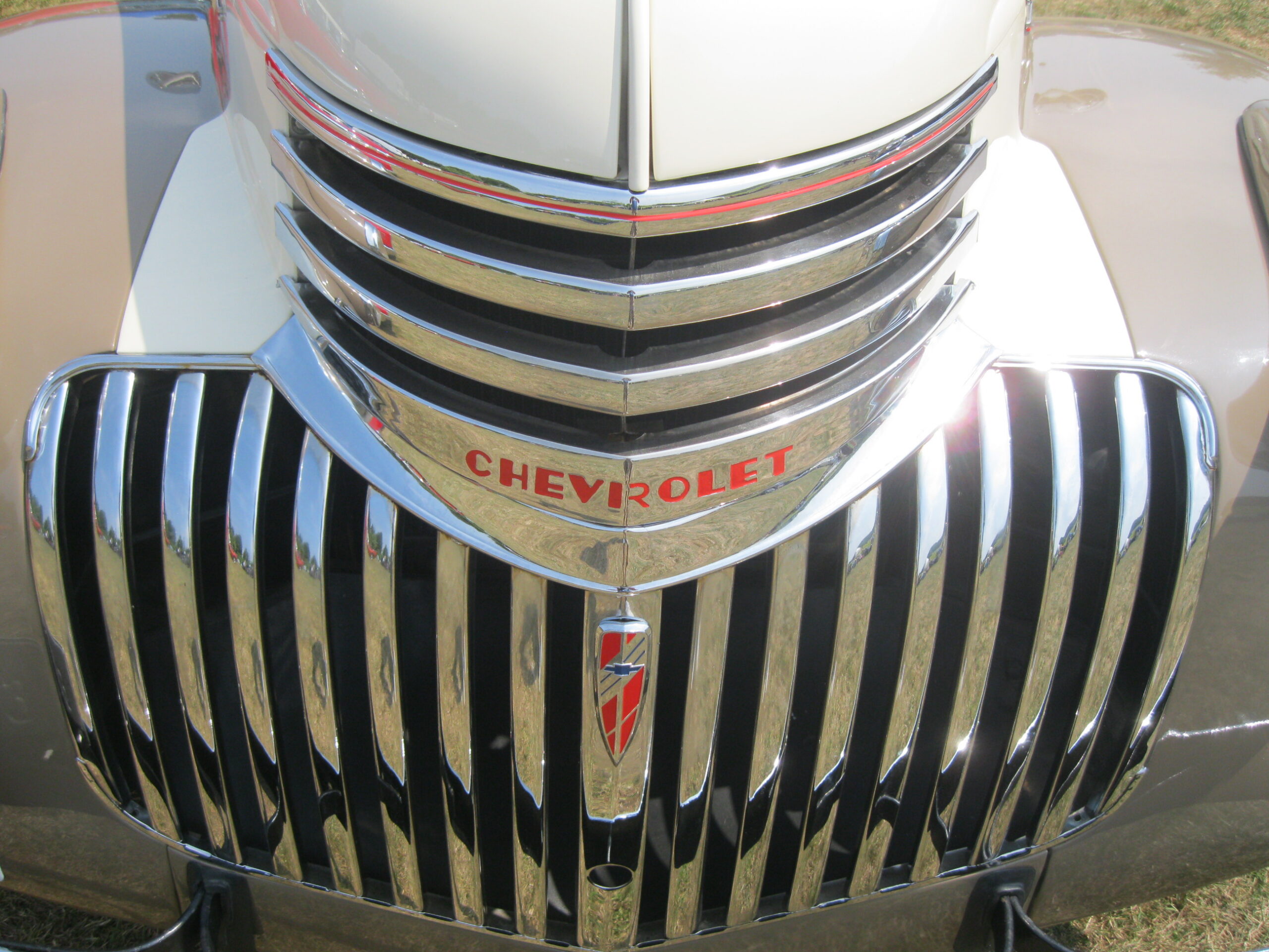 Détail de calandre d’un Chevrolet Stepside de 1946