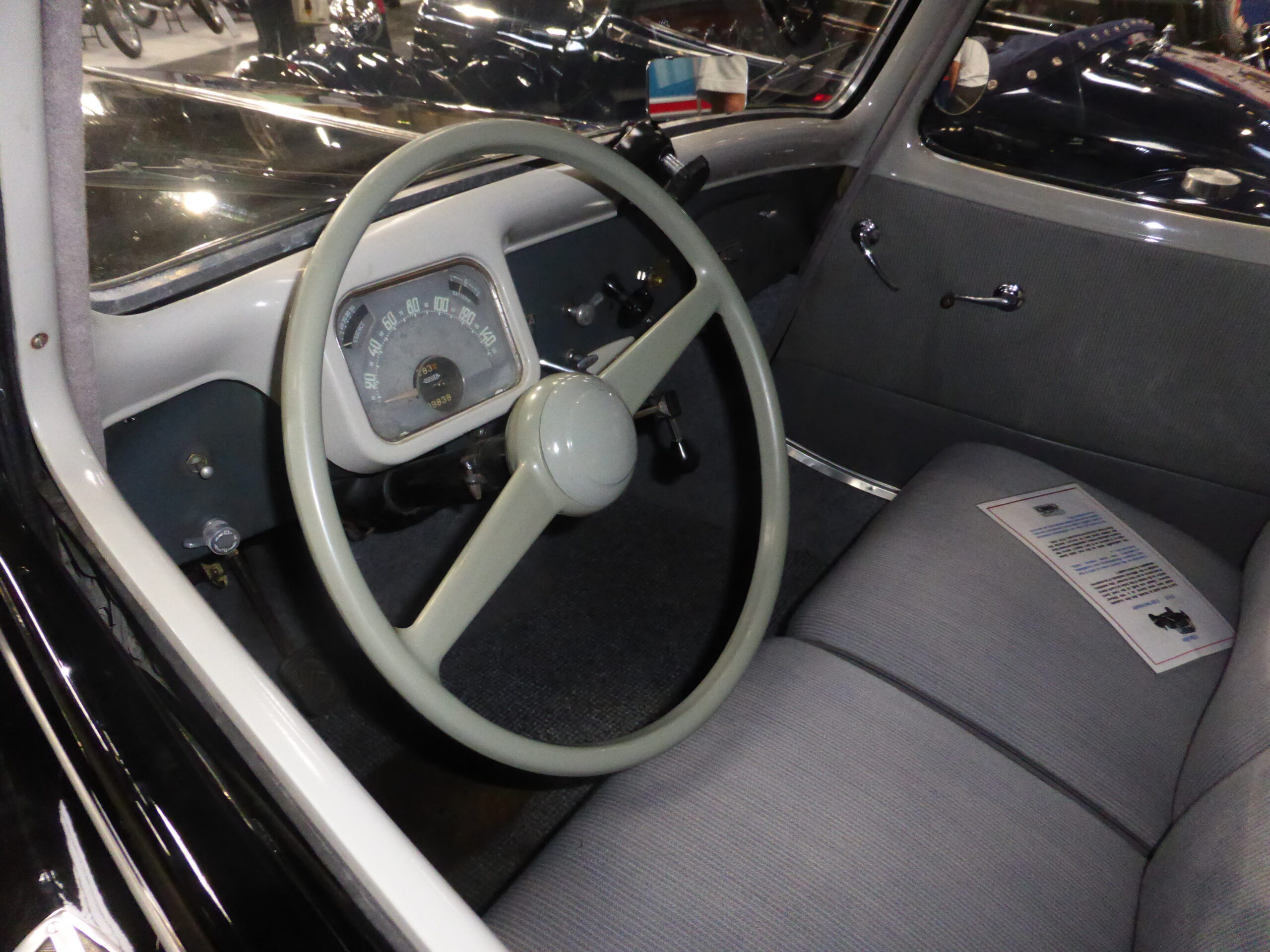 Tableau de bord d’une Citroën Traction Avant