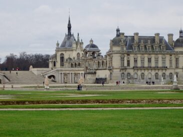 Château de Chantilly vu depuis les jardins de Le Nôtre