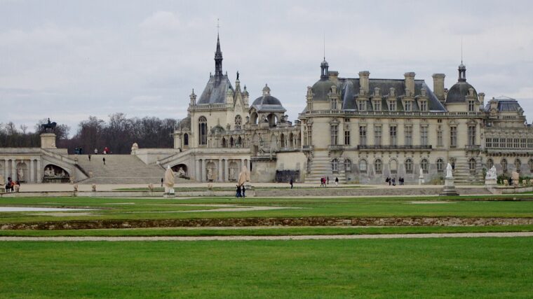 Château de Chantilly vu depuis les jardins de Le Nôtre