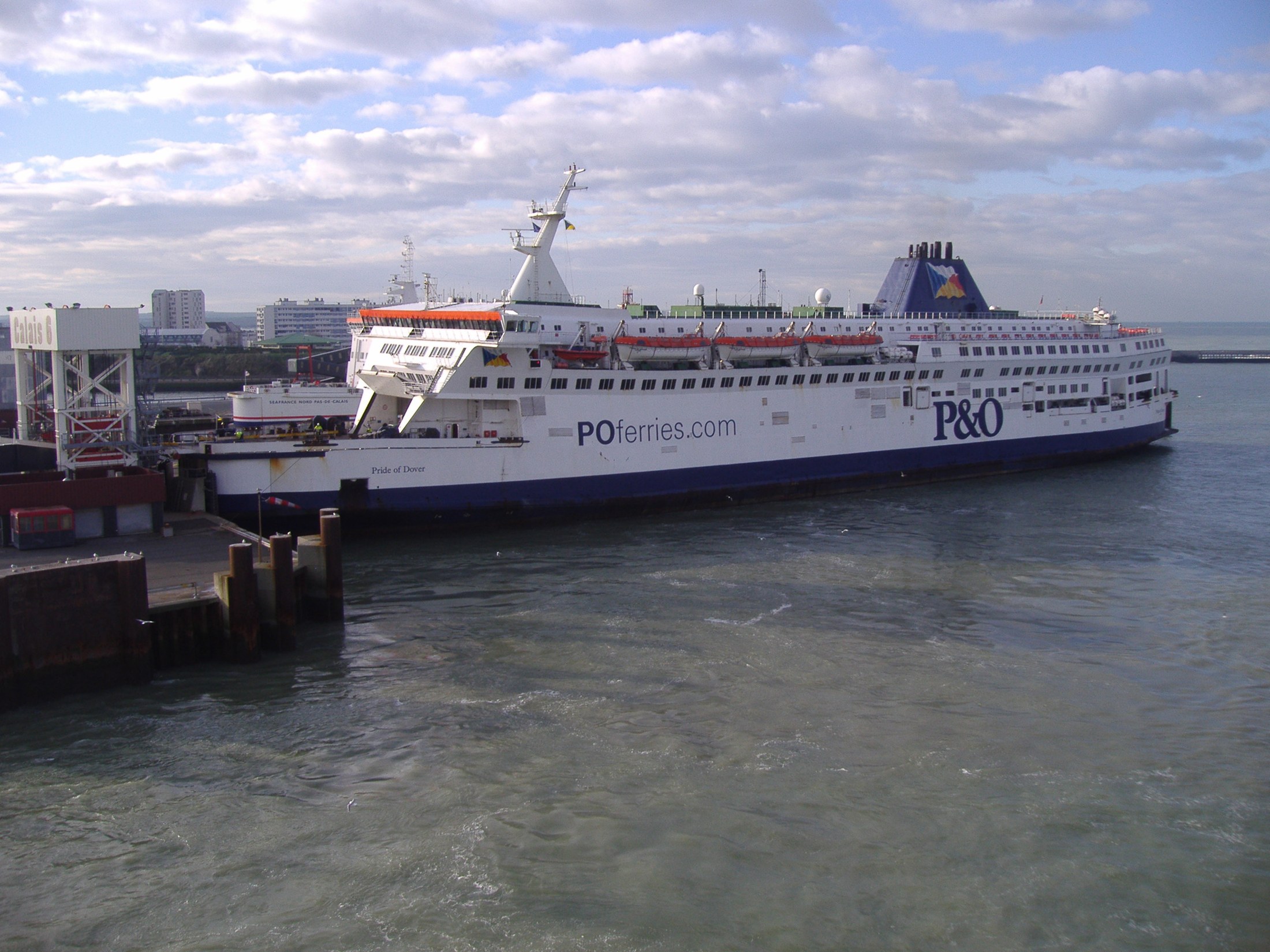 Ferry transmanche Pride of Dover au port de Calais