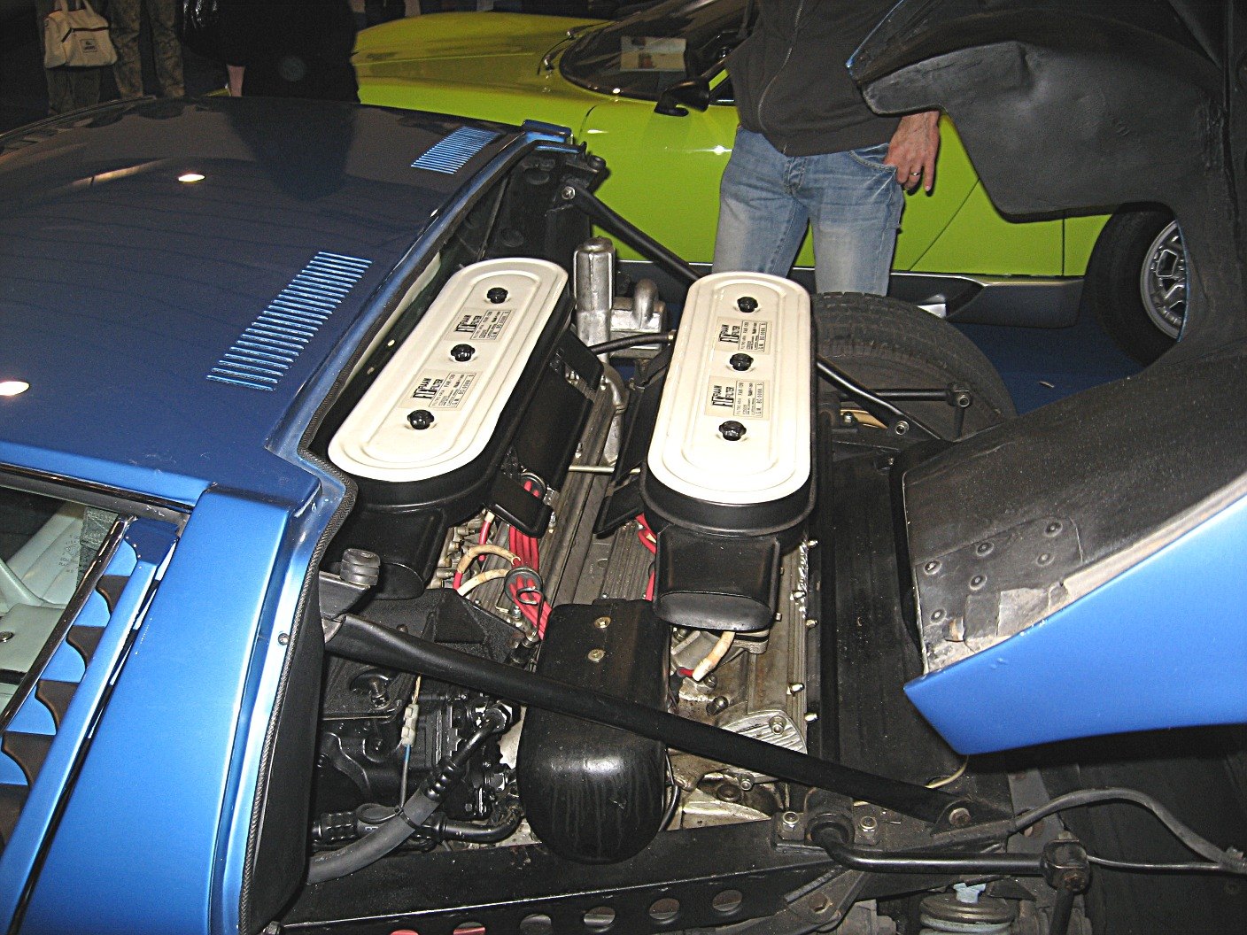 V12 transversal d’une Lamborghini Miura installé derrière l’habitacle