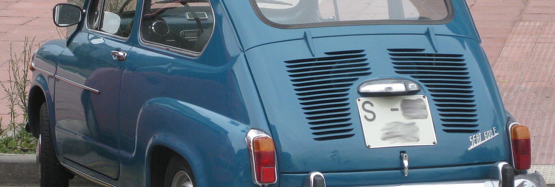 SEAT 600 E ancienne vue arrière en Espagne